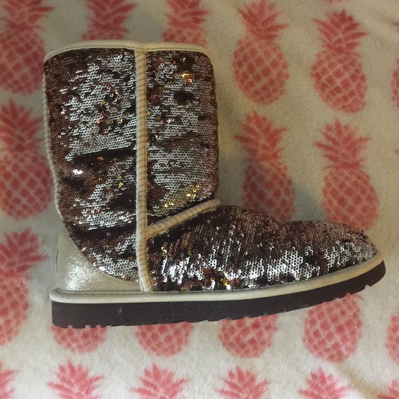 Silver/bronze sequin UGG’s - Picture 3 of 3